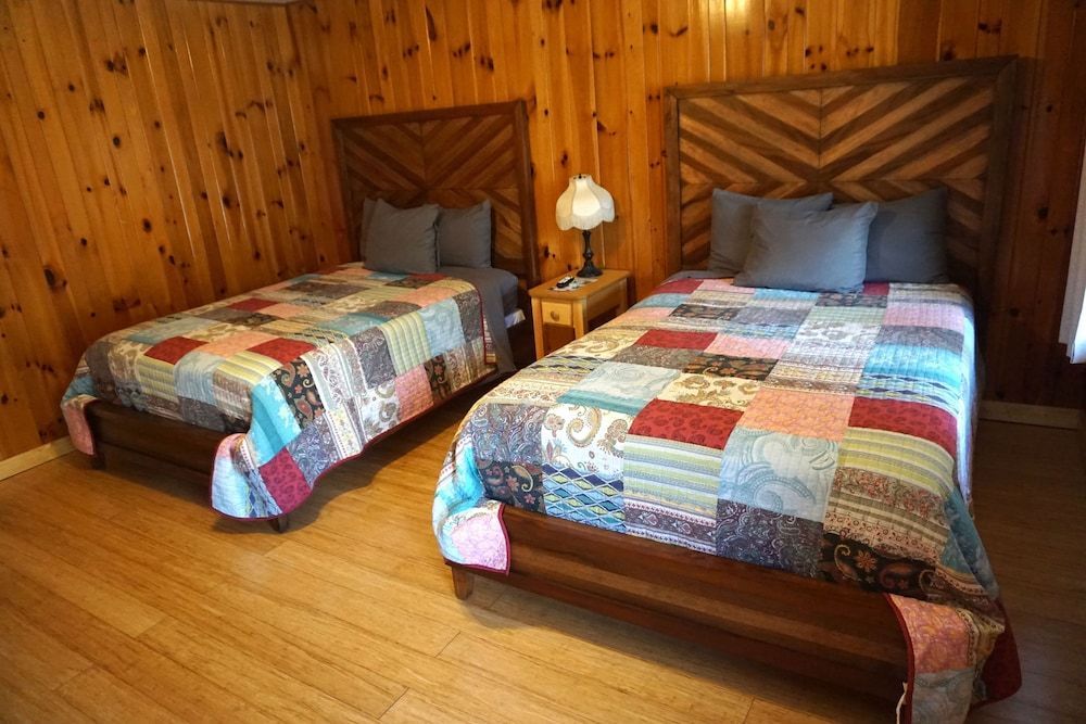 Marshall's Creek Rest Motel 1