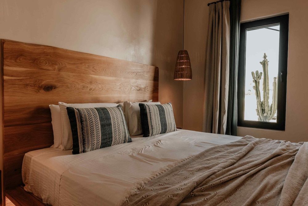 Ostrako Beachside Suites 2