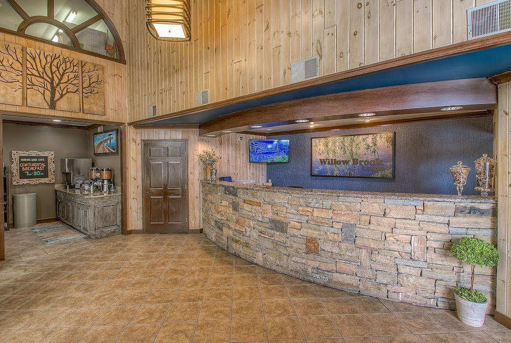 Accommodations By Willow Brook Lodge 2