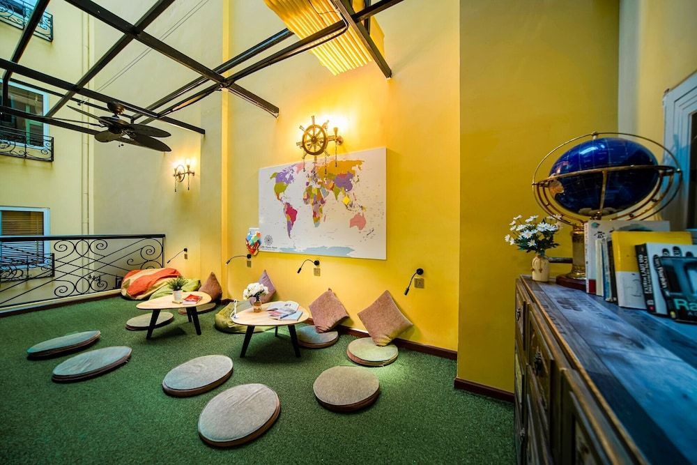 Little Charm Hanoi Hostel 2