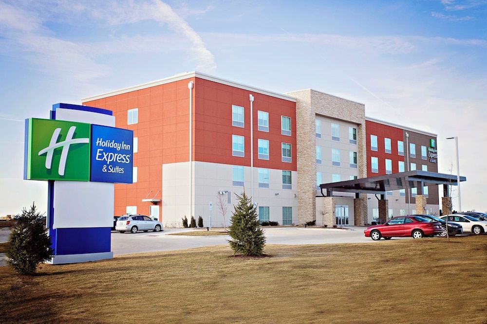 Holiday Inn Express & Suites RANTOUL by IHG 1