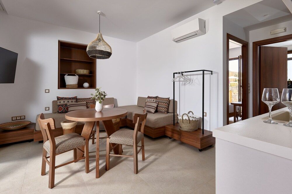 Volta Suites and Villas 2