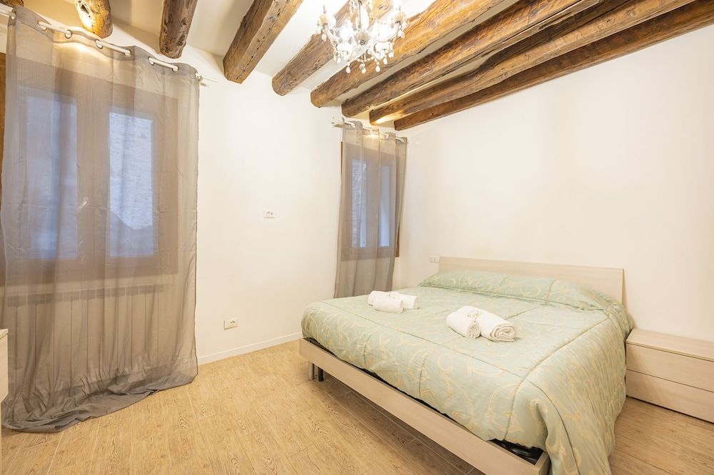 Rialto Suite 2