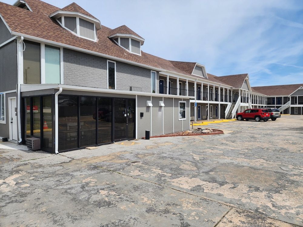 Rodeway Inn 2
