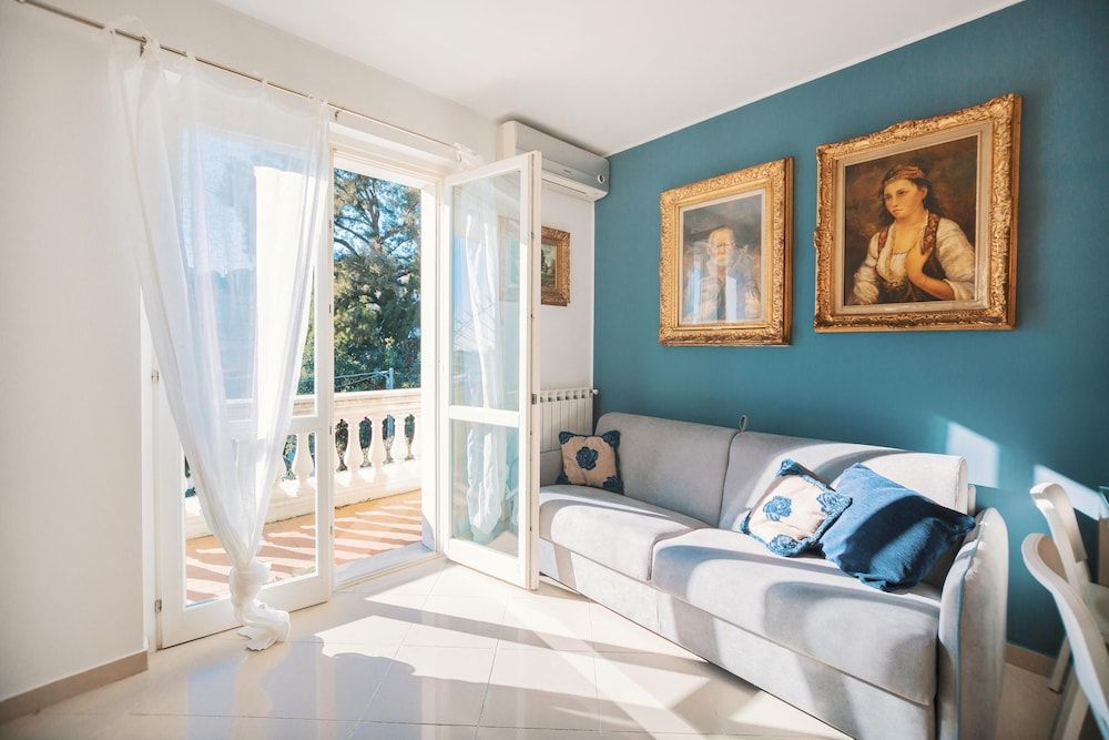 Art Apartment by Wonderful Italy 1