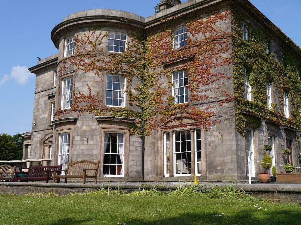 Shaw Hill Hotel Golf And Country Club 1