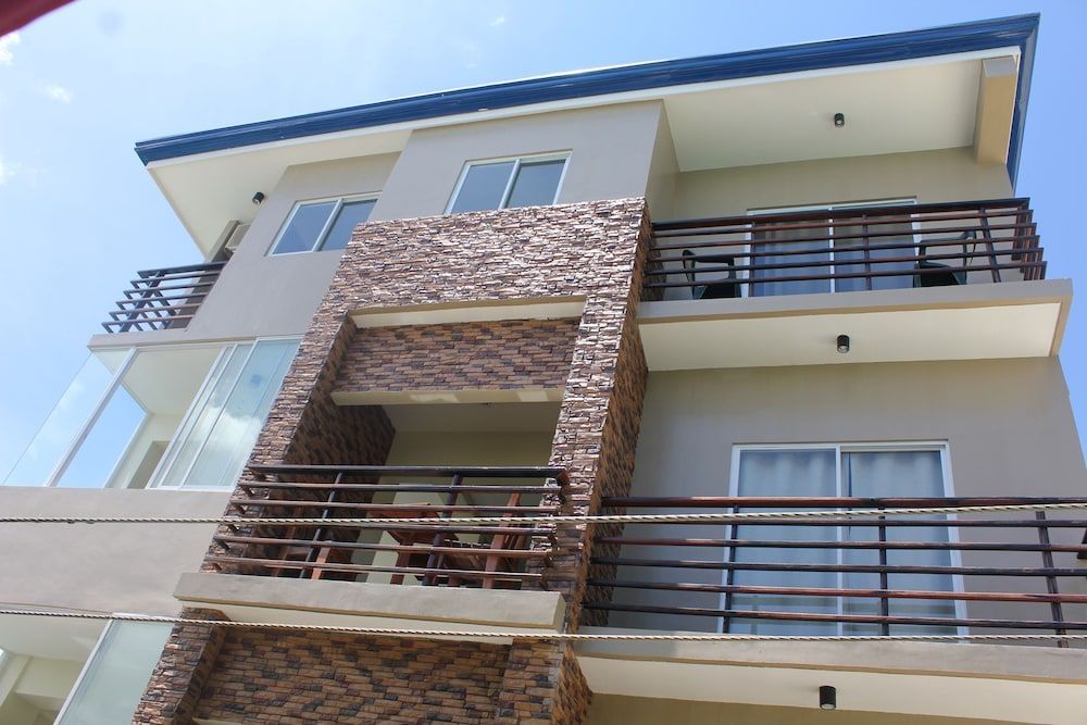 Aqua Travel Lodge 1