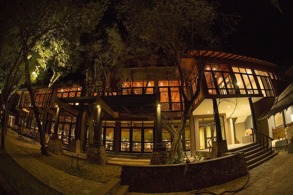 The Deer Park Hotel 2