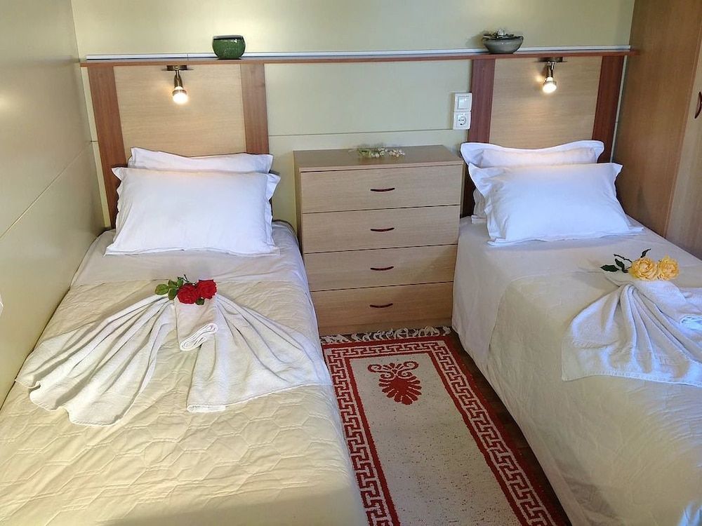 Chrissa Camping Rooms & Bungalows 2