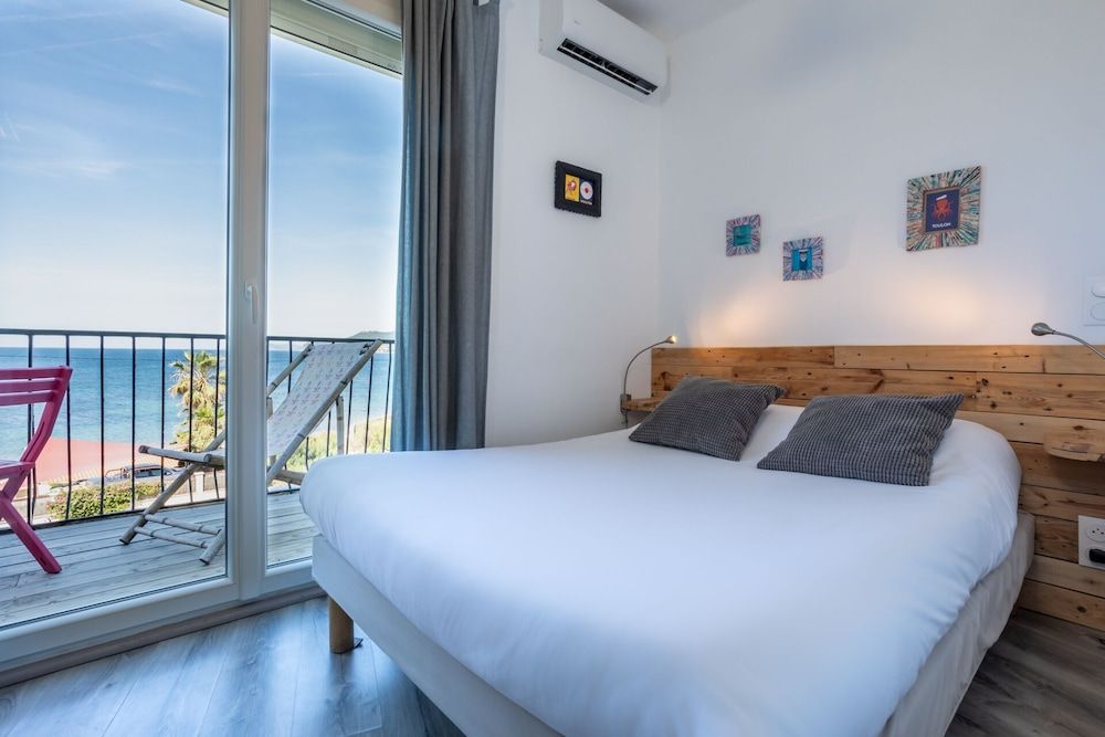Hôtel Almanarre Plage - Hôtel Eco-Responsable face à la mer 2