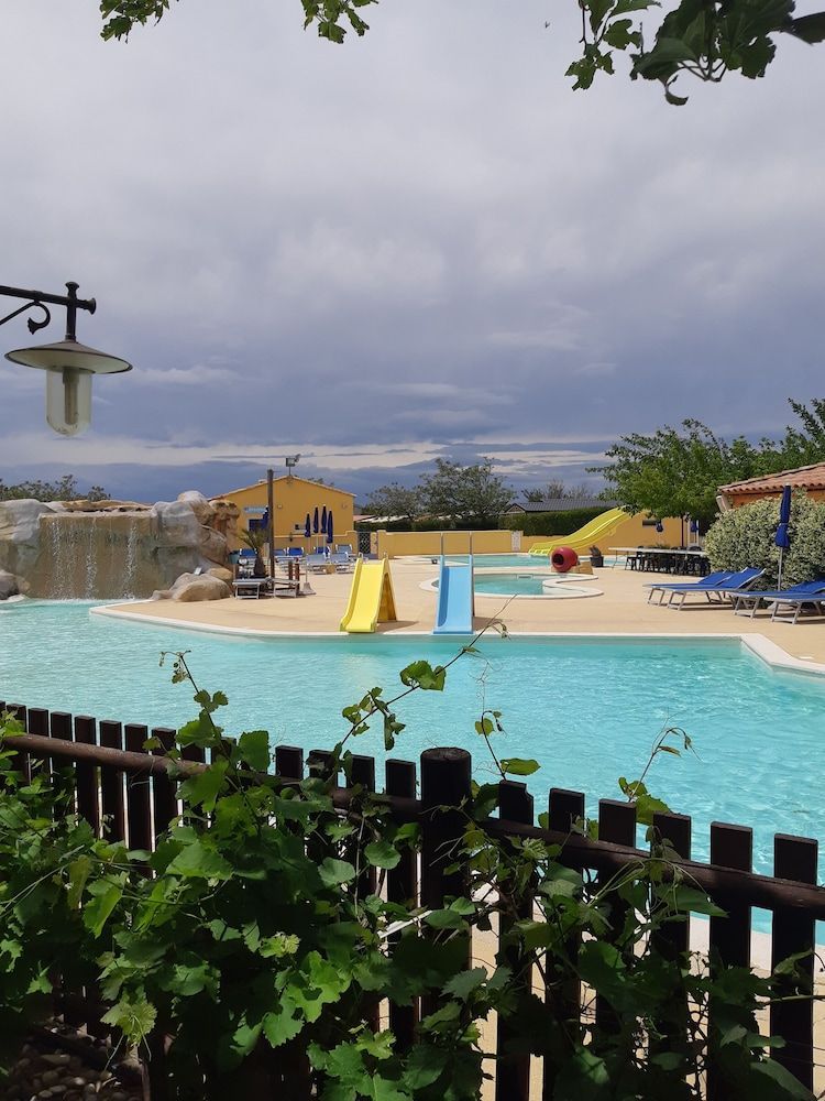 Camping Les Sources 1