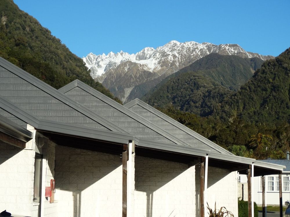 Alpine Glacier Motel 2
