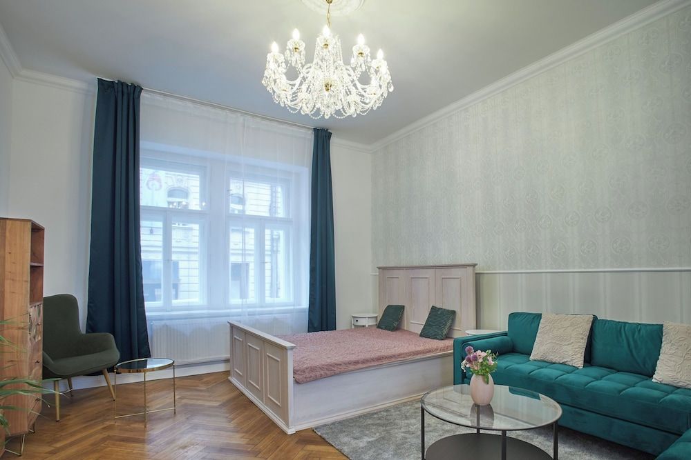 National Theatre Elegance Residence 1