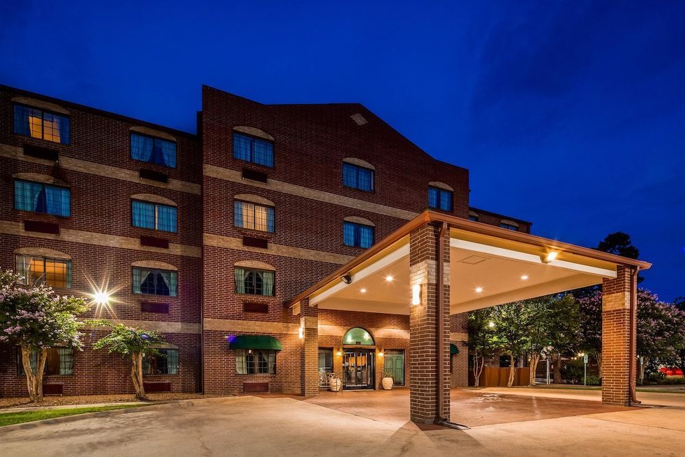 Best Western Plus The Woodlands 1