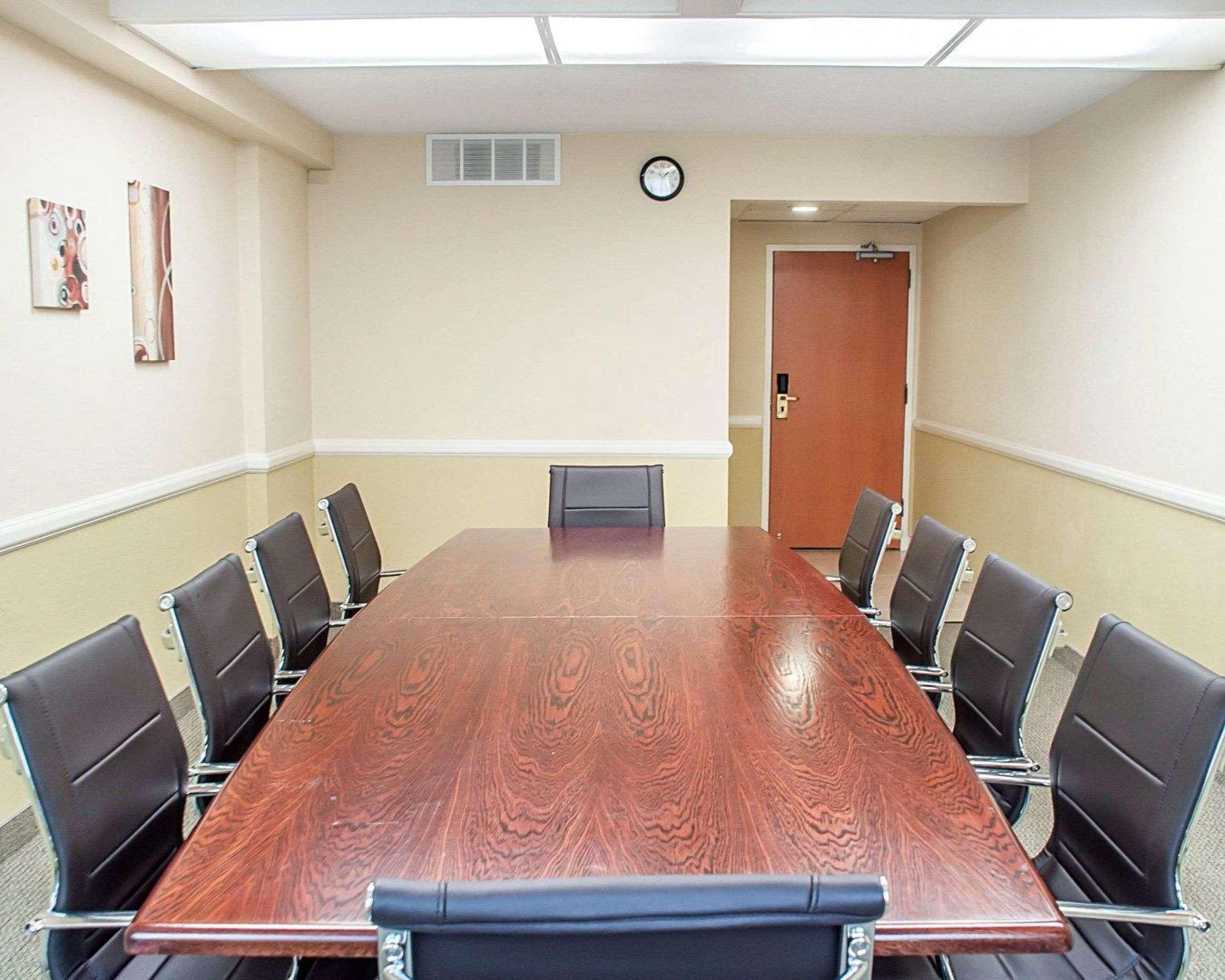 Quality Inn & Suites Vestal Binghamton 2