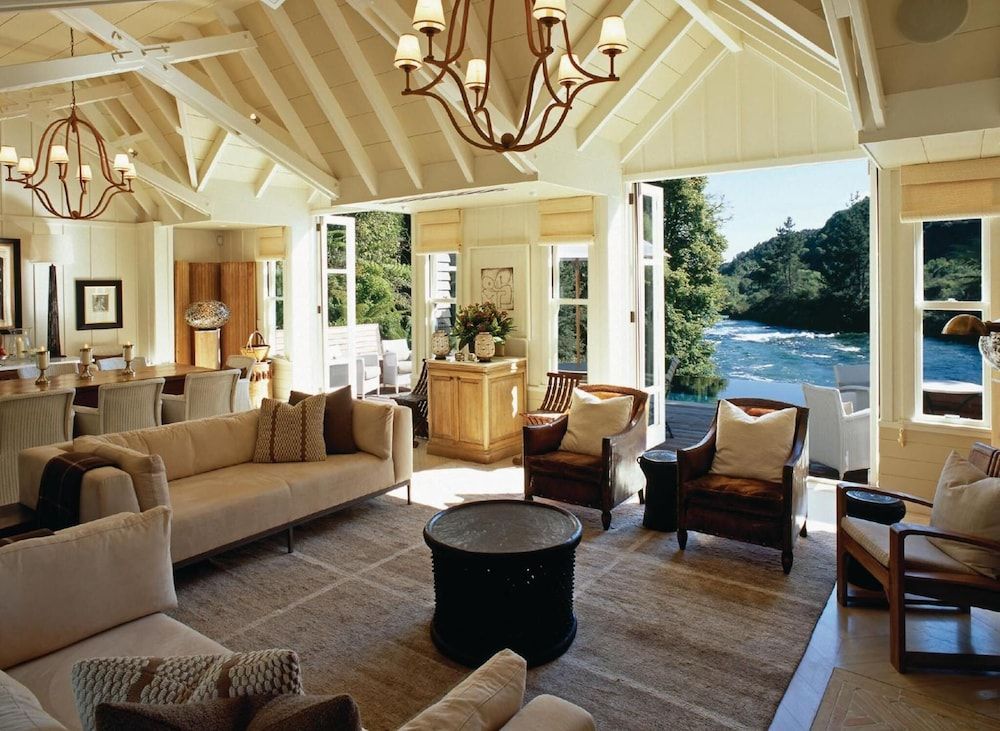 Huka Lodge, Beckons 2