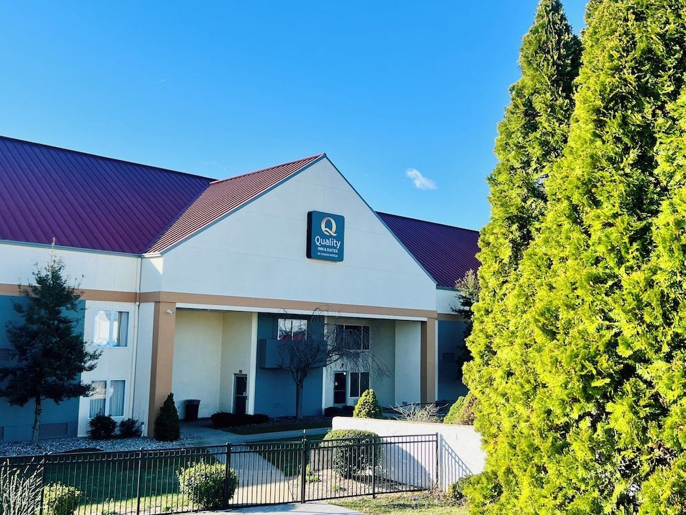 Quality Inn & Suites Elizabethtown 1