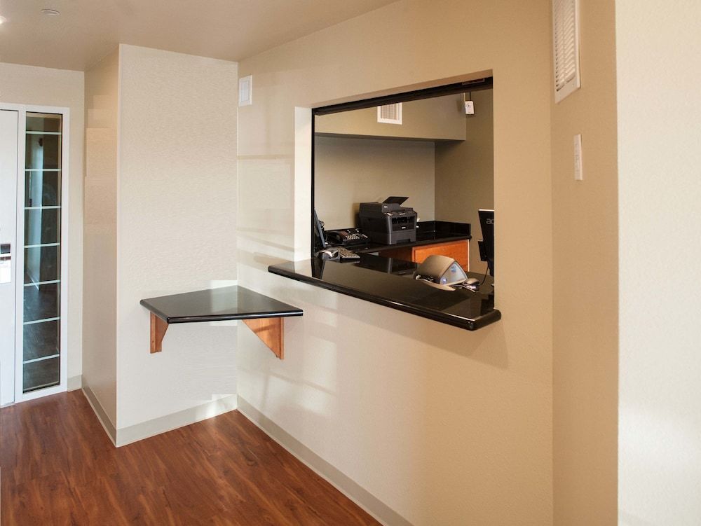 WoodSpring Suites Raleigh Garner 2