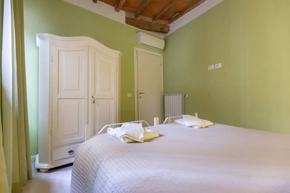 1BR Apt in Via Panicale by Sea N' Rent 2