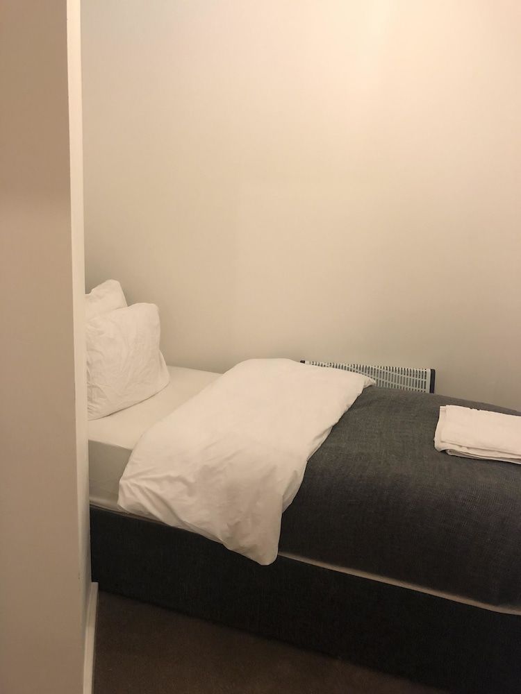 Showcase Apartments - Highcross House Apart Hotel 2