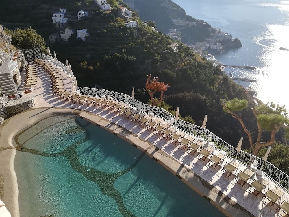 Grand Hotel Excelsior 1