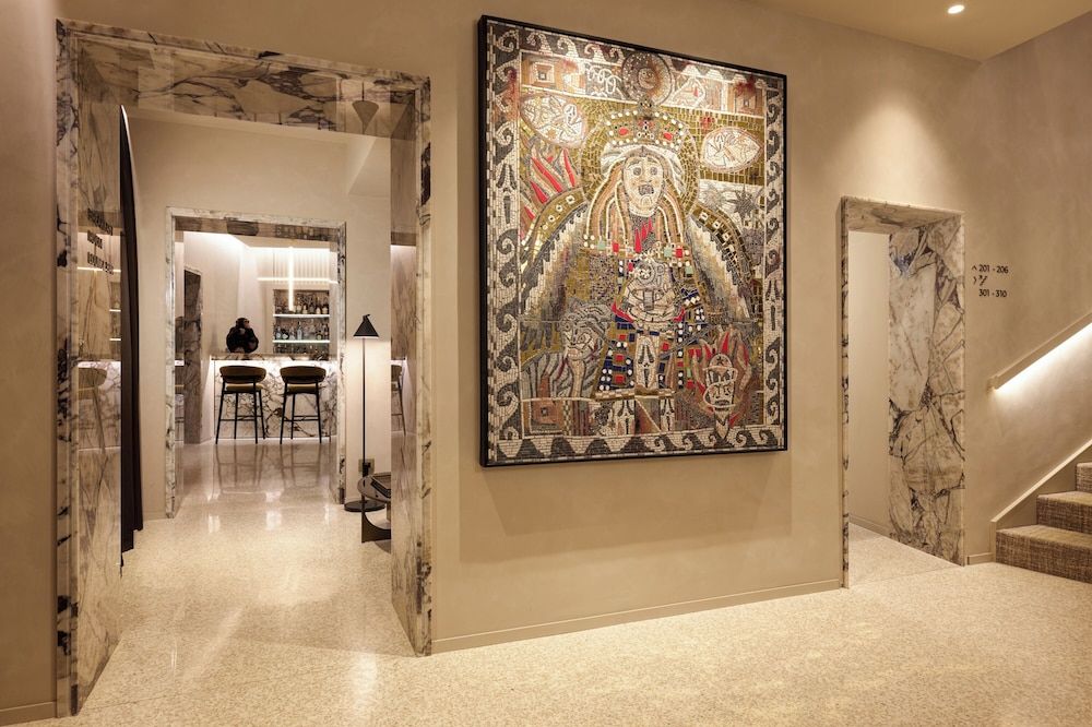Borghese Contemporary Hotel 2