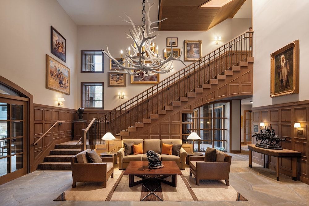The Rusty Parrot Lodge and Spa 1