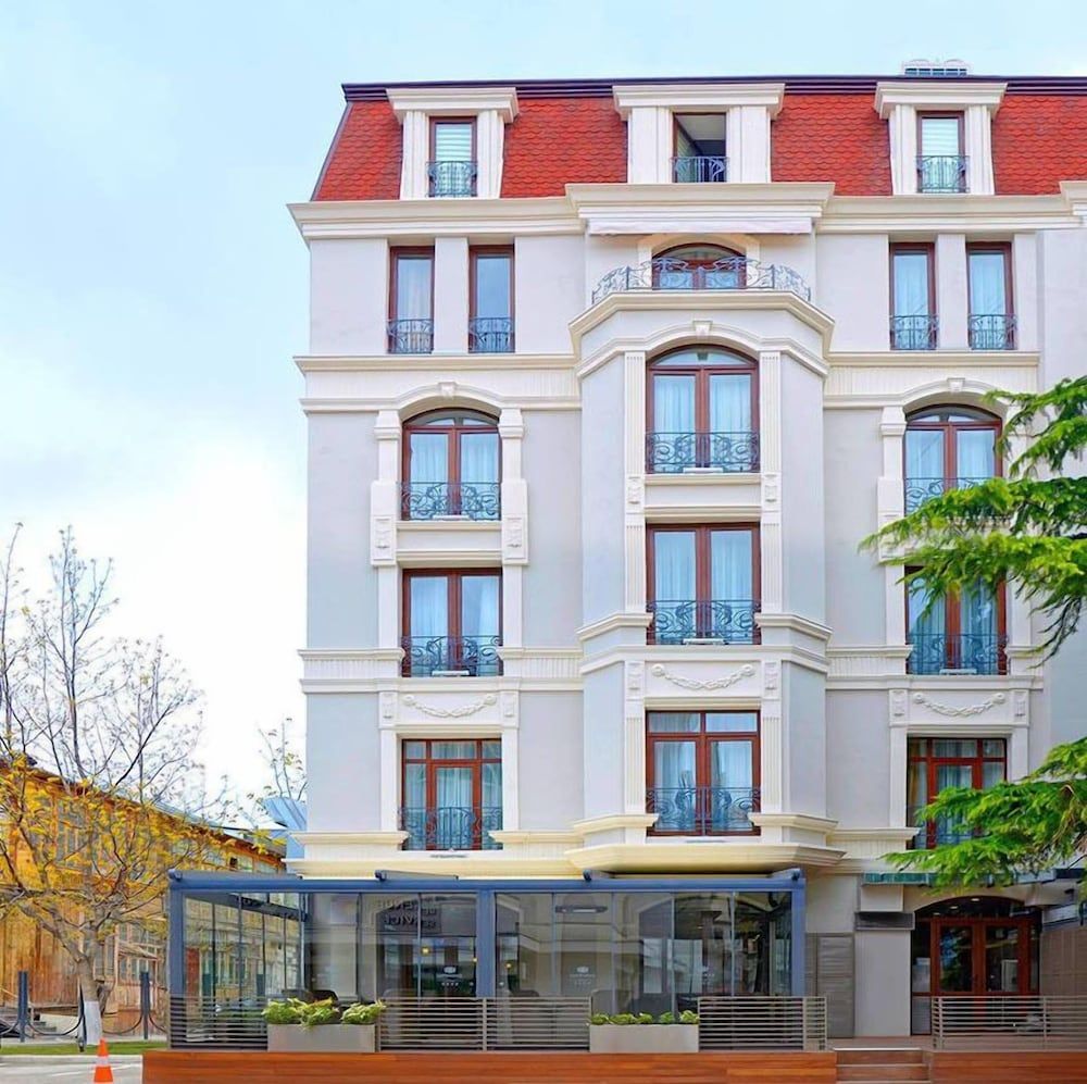 City Avenue Hotel 1