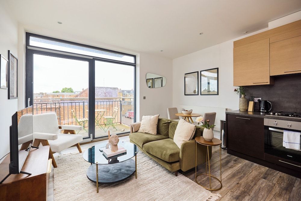 Manor Park One-Bed Escape 1