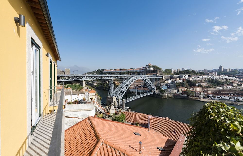 Arco Apartments 1
