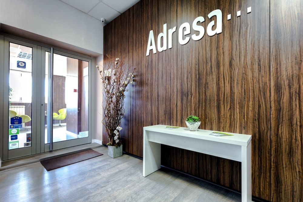 Adresa Suites 2