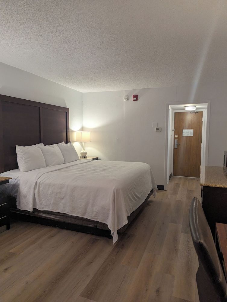 Plaza Hotel Denver 1