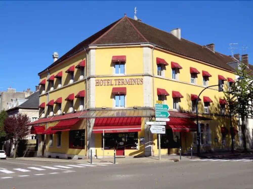 Hôtel Terminus - Pizzeria Pizz'a gogo - salle de sport - face à la gare 1