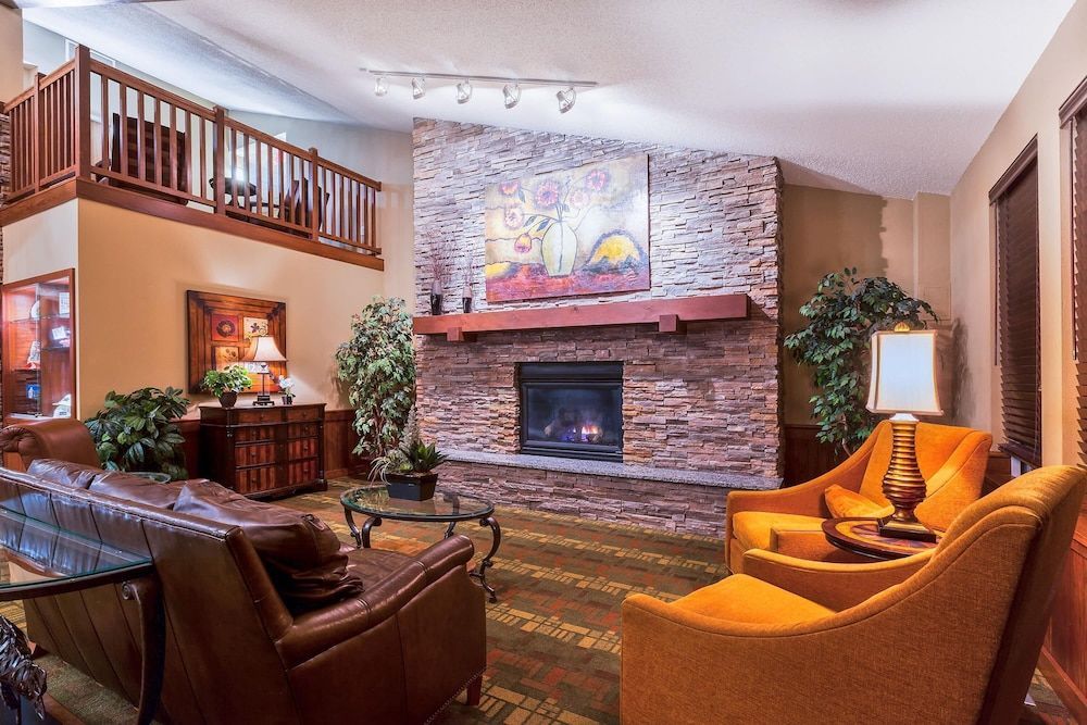 AmericInn by Wyndham Monmouth 2
