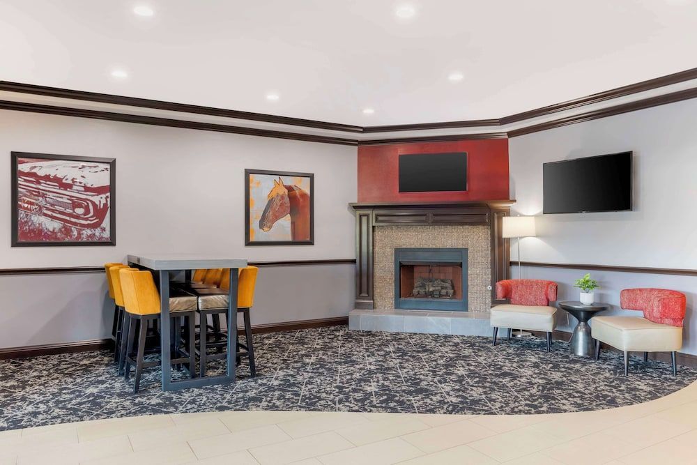 Best Western Carthage Inn & Suites 2