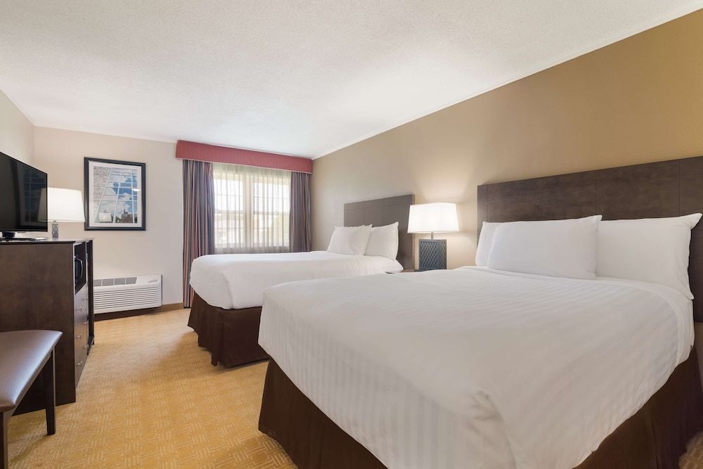 Best Western University Inn 1