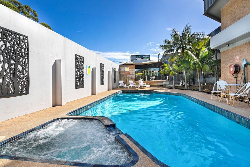 Peninsula Nelson Bay Motel and Serviced Apartments 1