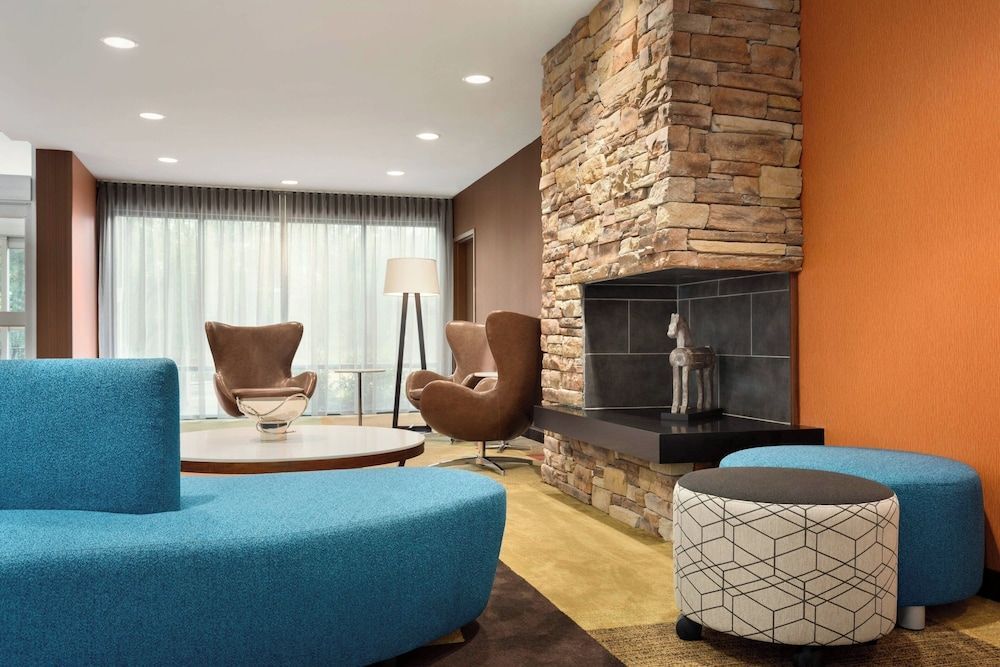 Fairfield Inn & Suites by Marriott Charlottesville Downtown/University Area 2