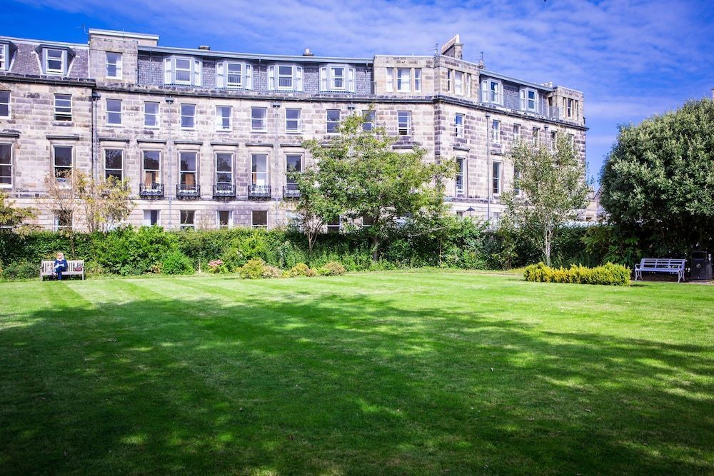 McIntosh Hall - Campus Accommodation 1