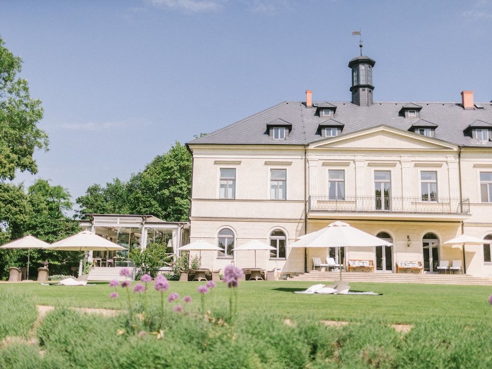 Chateau Mcely 1
