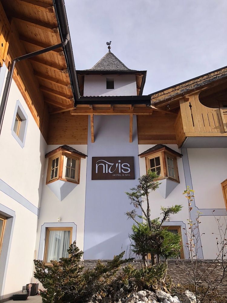Nivis Hotel 1