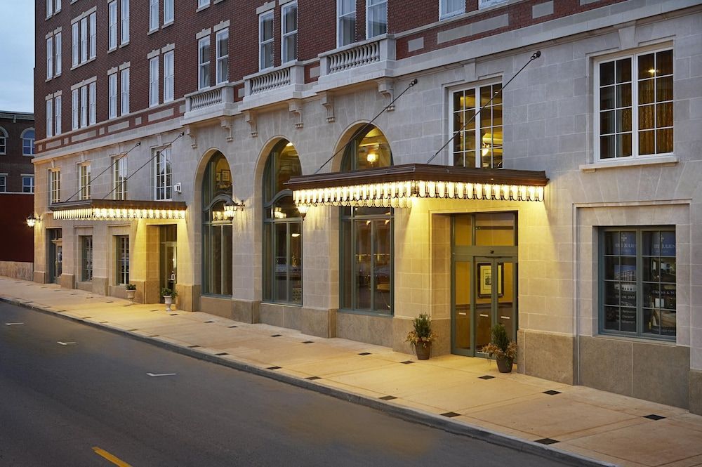 Hotel Julien Dubuque 1