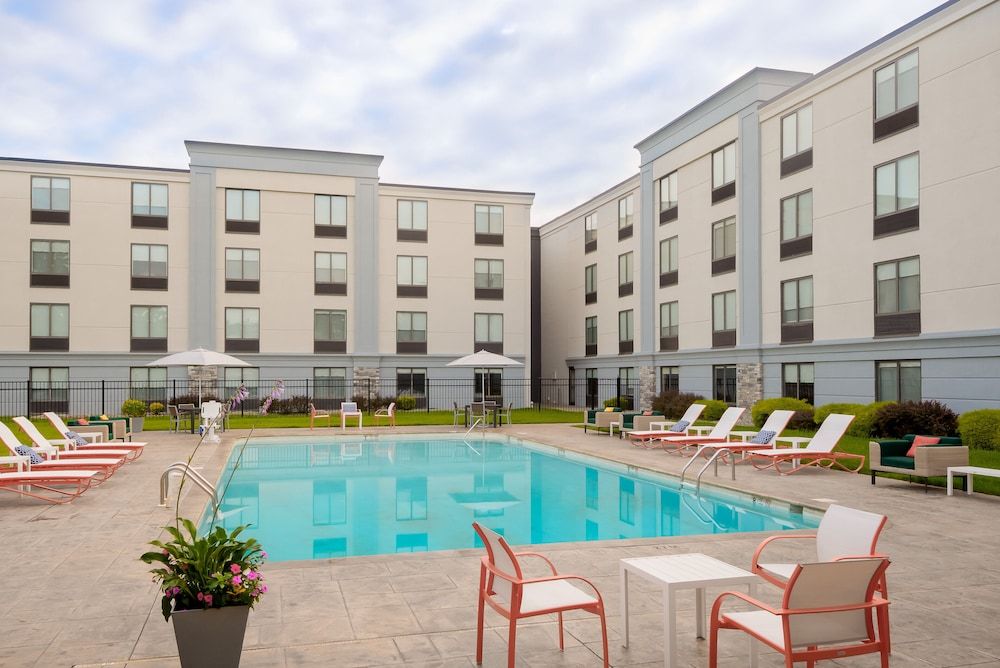 Holiday Inn EAST WINDSOR - CRANBURY AREA by IHG 1