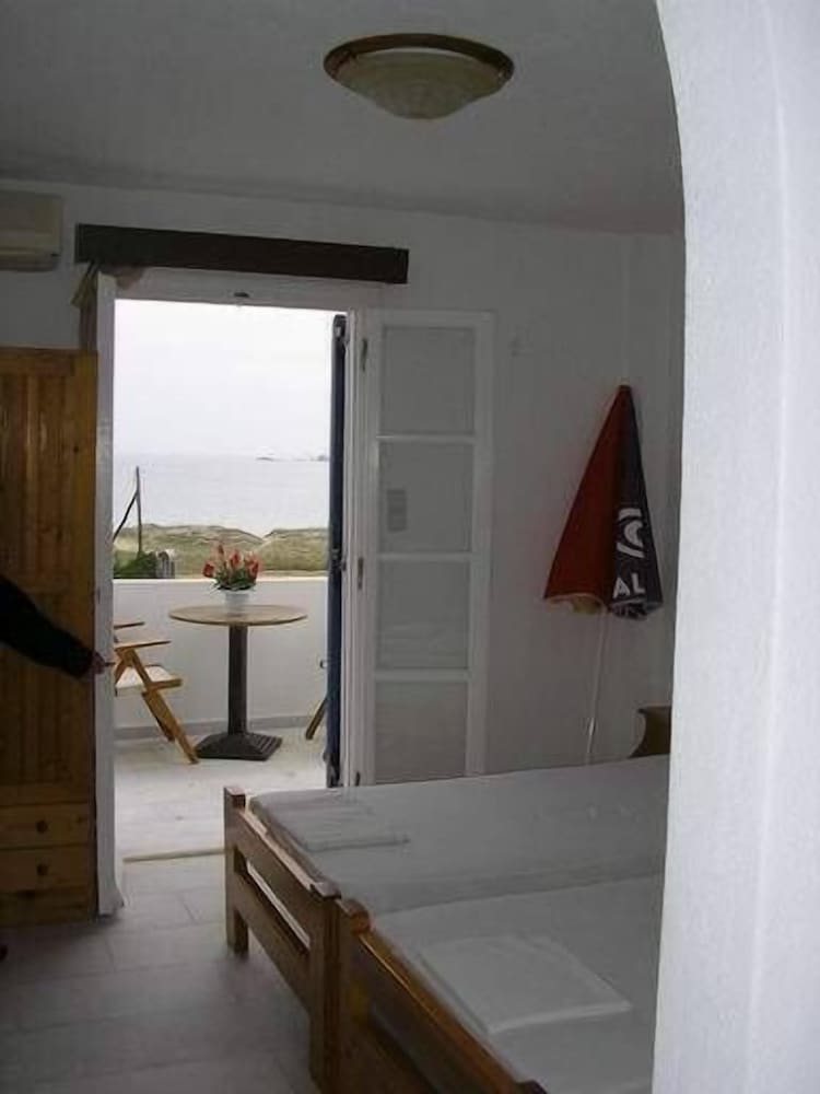 Aronis Plaka Naxos 2