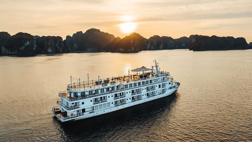 Ambassador Signature Cruise - Lan Ha Bay 1
