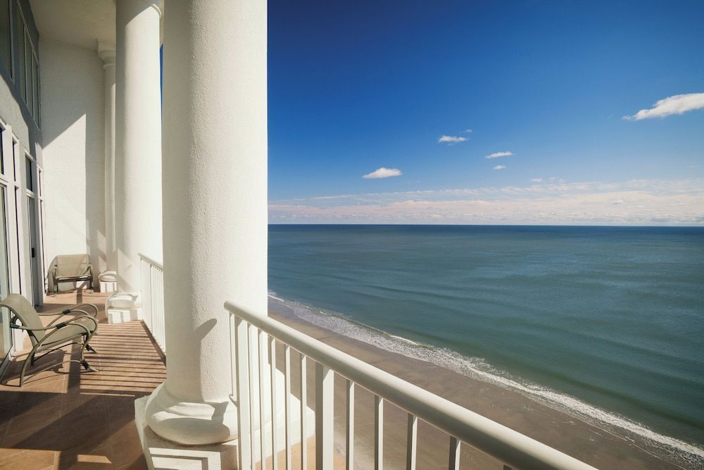 Club Wyndham SeaWatch Resort 1