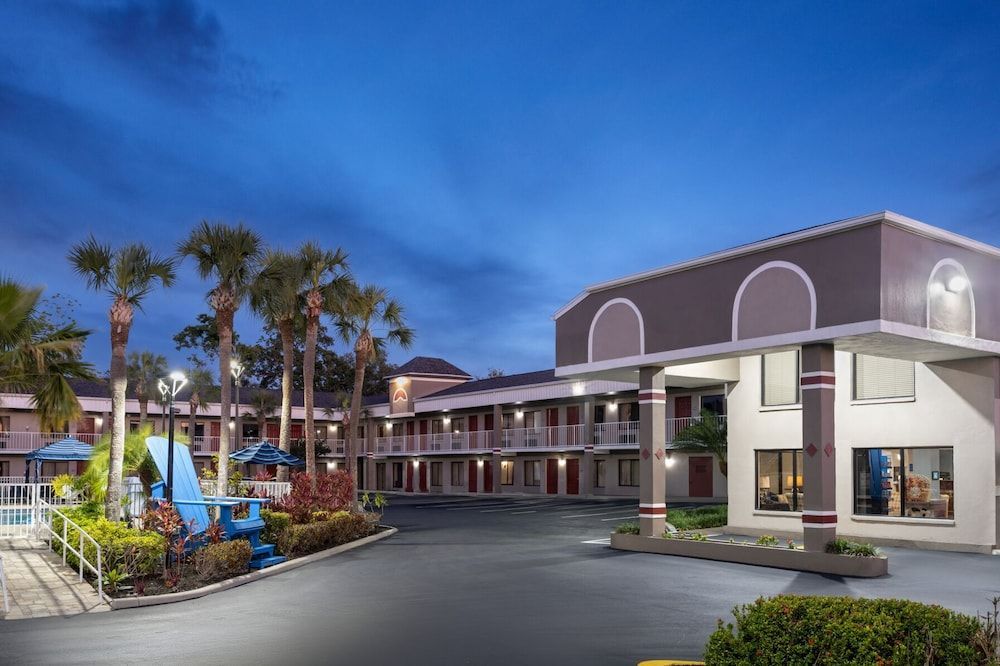 Hotel South Tampa & Suites 1