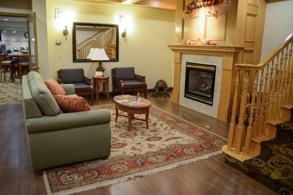 Country Inn & Suites by Radisson, Dundee, MI 2