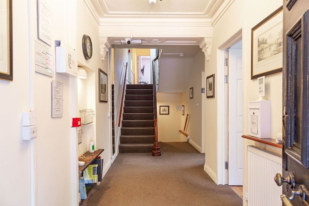 City Centre Guest House - Gloucester Park 2