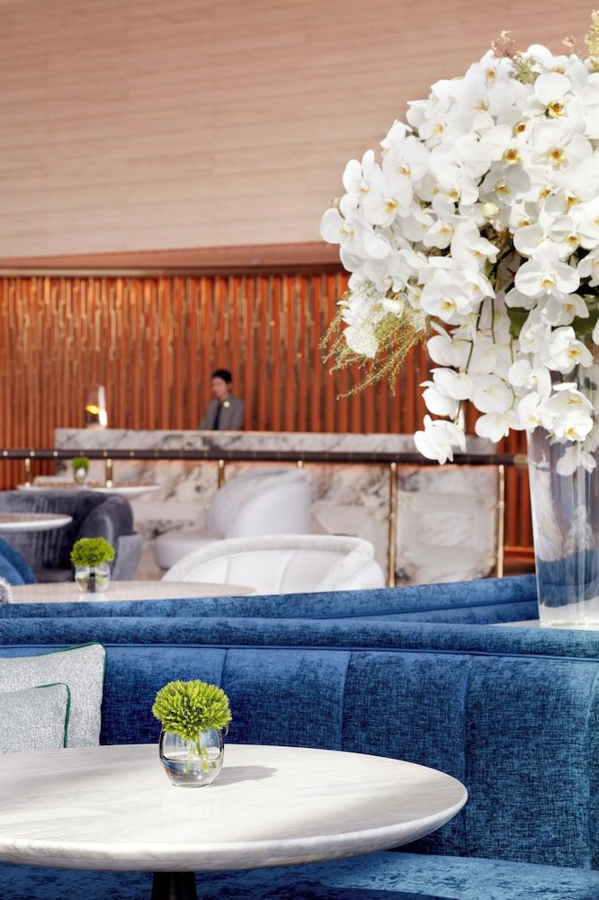 Four Seasons Hotel Hong Kong 2